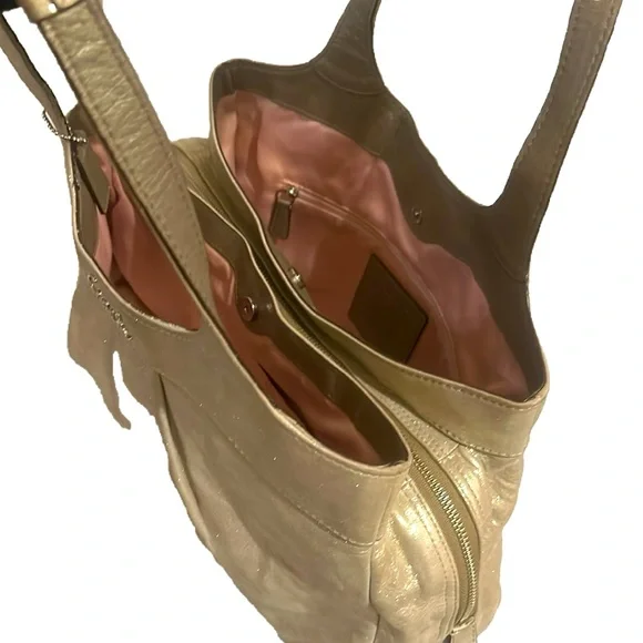 Coach Champagne Gold 'Lexi' pebbled leather shoulder purse....superb condition! - Picture 4 of 8
